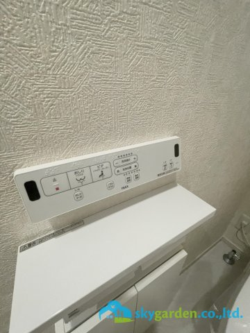 平塚市南金目　未入居戸建のトイレ