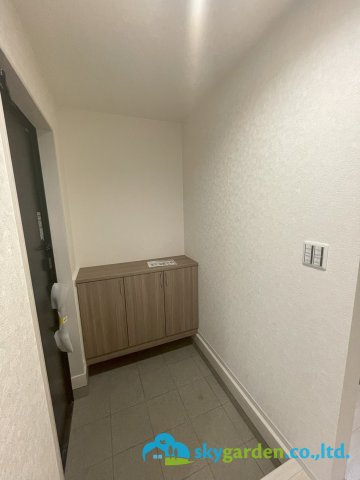 平塚市南金目　未入居戸建の玄関