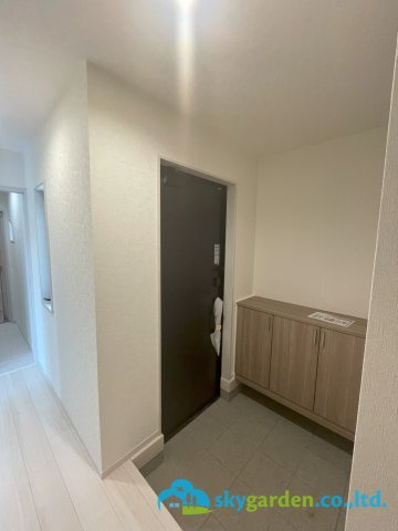 平塚市南金目　未入居戸建の玄関