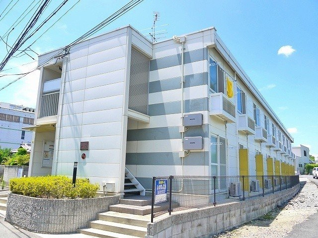 レオパレス伏見Ⅱの外観|外はこのようになっています