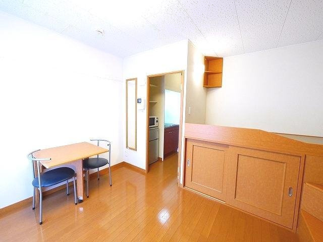 レオパレス伏見Ⅱの居間・リビング|おしゃれな居間です