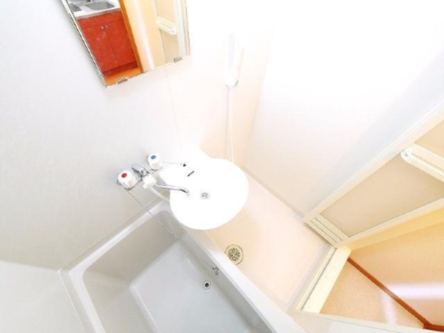 レオパレス伏見Ⅱの洗面所|スペースが確保できる洗面所です