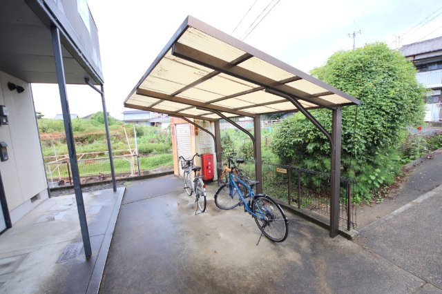 サンモール野神の駐車場