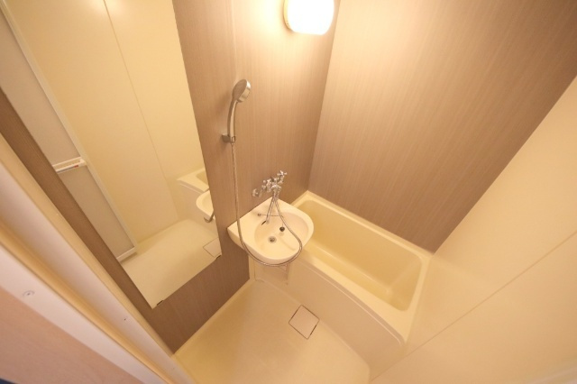 ガジェットハウスⅢの浴室