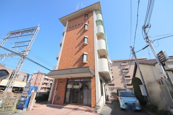 アイリスハイツ1号館の外観