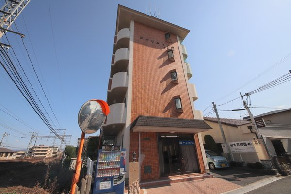 アイリスハイツ1号館の外観