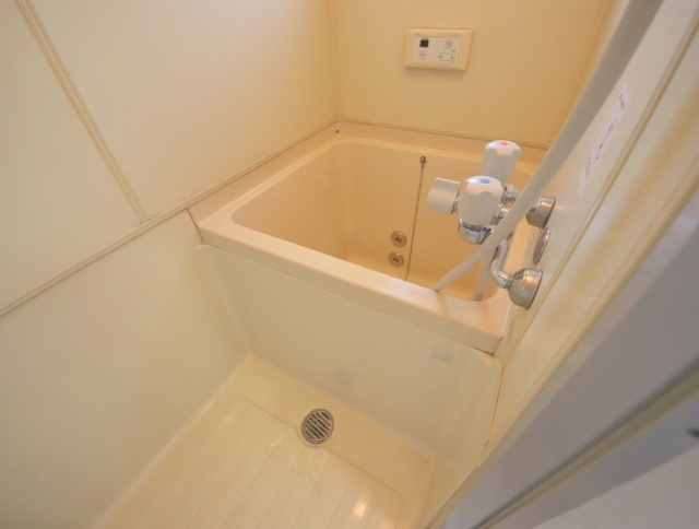 山下ハウスの浴室