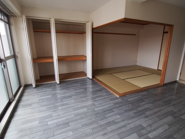 プラムキャッスルＳ-１の居間・リビング