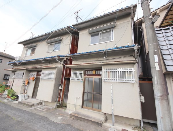 吹角借家　中棟の外観