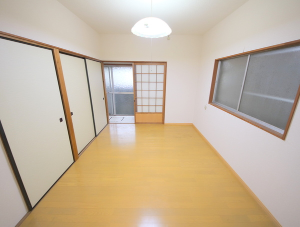 吹角借家　中棟の居間・リビング