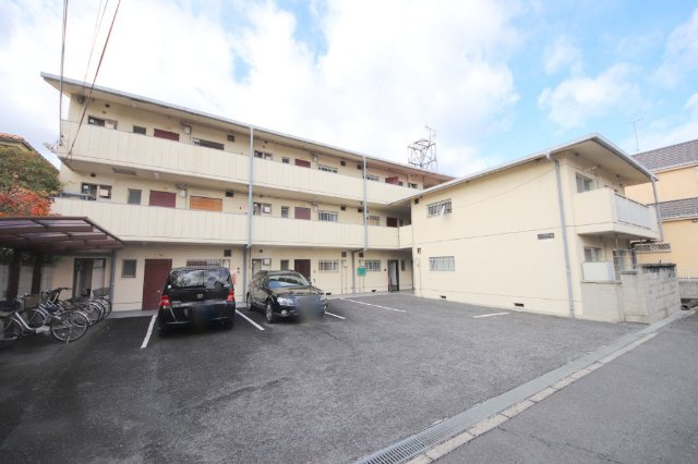 ハイツ小嶋の外観