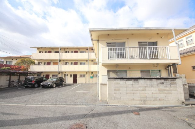 ハイツ小嶋のエントランス