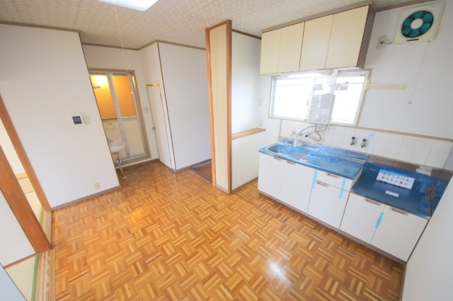 ハイツ小嶋の居間・リビング