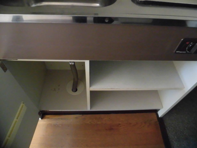 キッチン下の収納スペースです