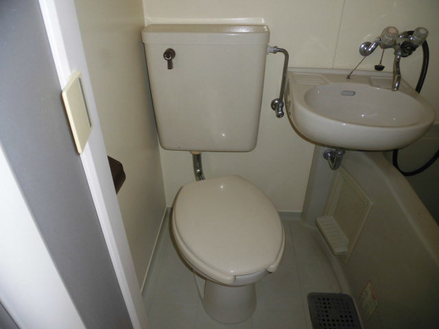 清潔感のあるきれいなトイレです