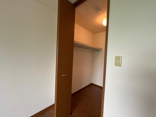 ロイヤルグレース花田　Bの収納