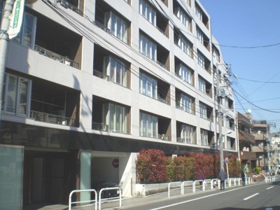 【外観】 | ファインレジデンス成増 | 耐震性・防音性に優れた鉄筋コンクリートマンションです(^^)/