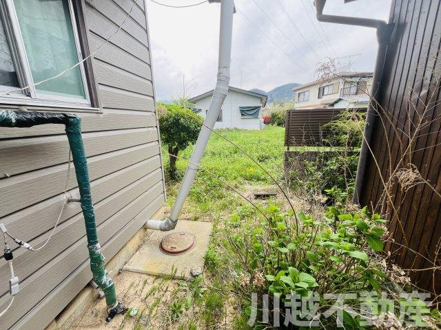 生活利便施設が徒歩圏内のひろびろ敷地の外観|ゆったりした敷地とのぞかな街並み（現存家屋は売主にて解体します）