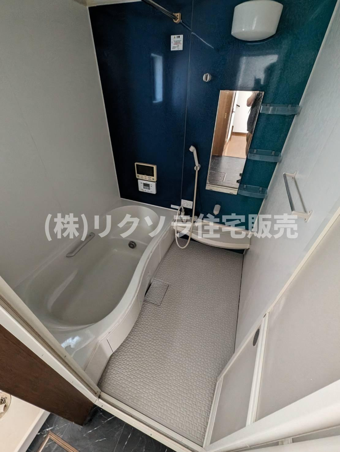 大久保町4丁目　中古一戸建ての浴室|ユニットバス　一坪タイプ
■物件内覧・資金計画相談・住宅ローン相談、リフォーム相談、お問合せ受付中■
※当日・翌日のご内覧、ご相談はお電話でのお問合せがスムーズです！