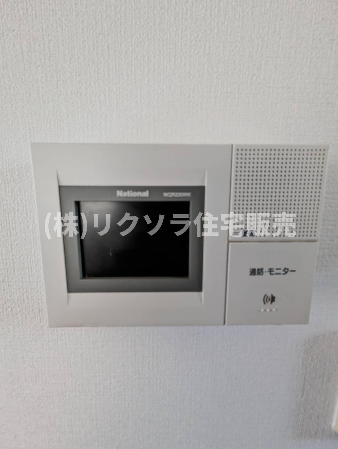 大久保町4丁目　中古一戸建てのセキュリティ|TVモニター付きインターフォン
■物件内覧・資金計画相談・住宅ローン相談、リフォーム相談、お問合せ受付中■
※当日・翌日のご内覧、ご相談はお電話でのお問合せがスムーズです！