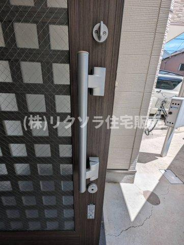 大久保町4丁目　中古一戸建ての防犯設備|ツーロックシリンダー
■物件内覧・資金計画相談・住宅ローン相談、リフォーム相談、お問合せ受付中■
※当日・翌日のご内覧、ご相談はお電話でのお問合せがスムーズです！