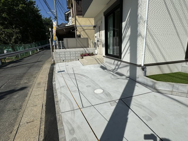 松戸市八ヶ崎６丁目新築戸建【八ケ崎小学校：6分】の駐車場|駐車スペース完備