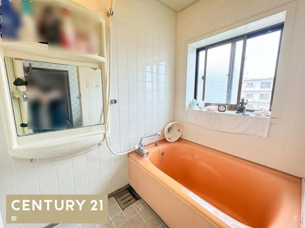 和歌山市松ケ丘1丁目　中古戸建の浴室