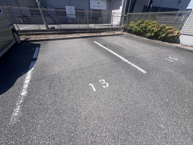 メルベーユ神戸の駐車場