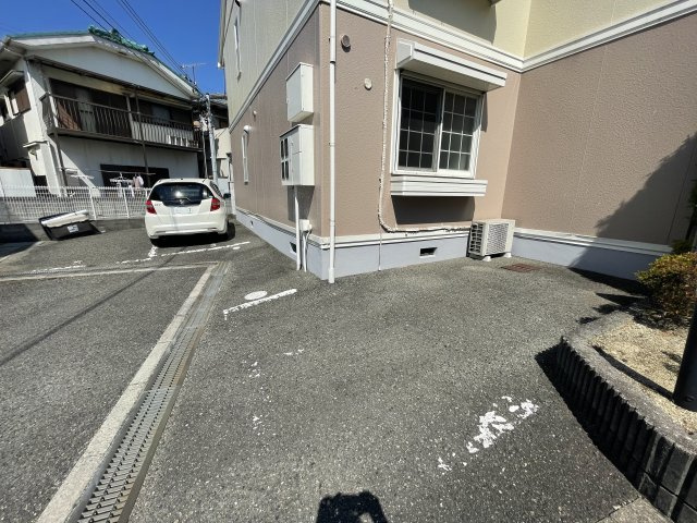 ミーツ・ハオスの駐車場