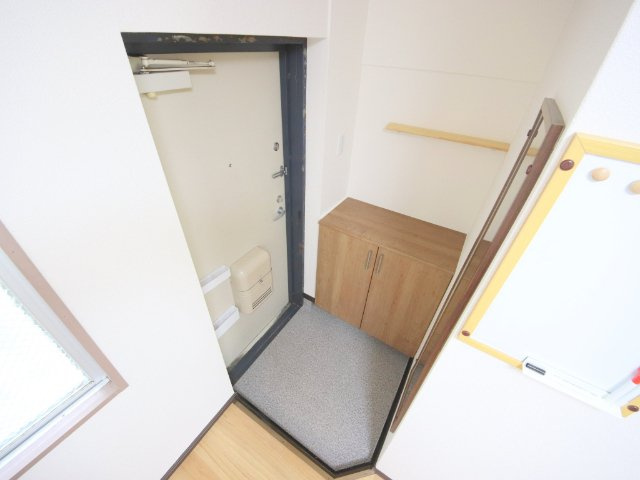 聖和ハイツ生駒Ｂの玄関