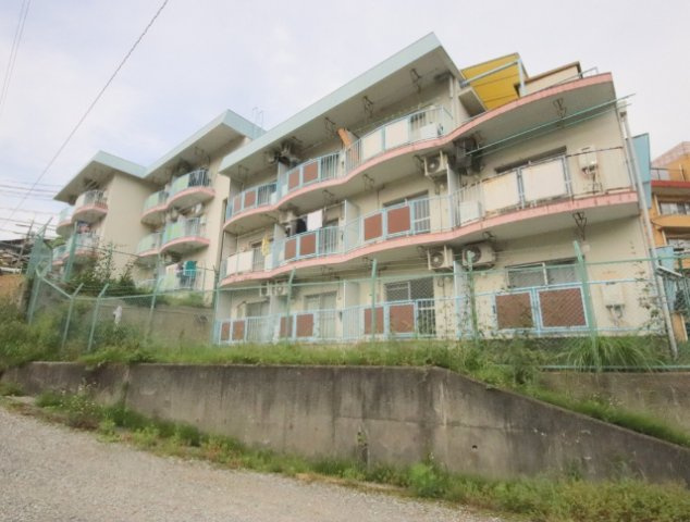 聖和ハイツ生駒Ｂの外観