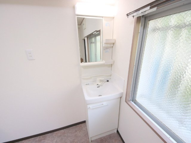 聖和ハイツ生駒Ｂの洗面所