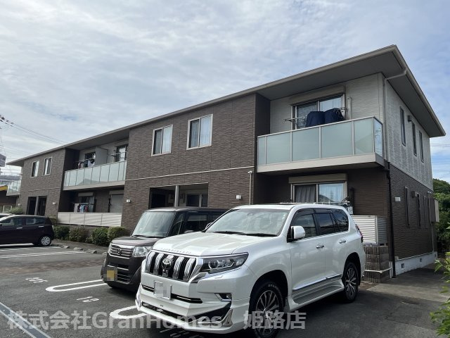 カーサエクラージュの外観