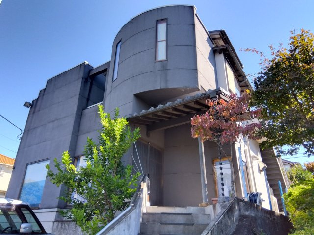 売住付店舗　三島市東大場2丁目の外観|グレーのオシャレな外観です。陽当り良好で富士山が見えます。
