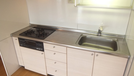 ルーラルタウン壱番館のキッチン|便利なシステムキッチンです