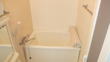 ルーラルタウン壱番館の浴室|追炊き付きのお風呂です