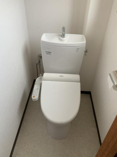 守山市守山６丁目の店舗事務所のトイレ