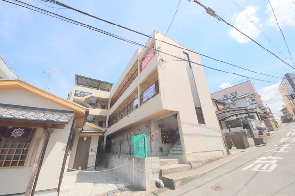 ロイヤルイースト生駒