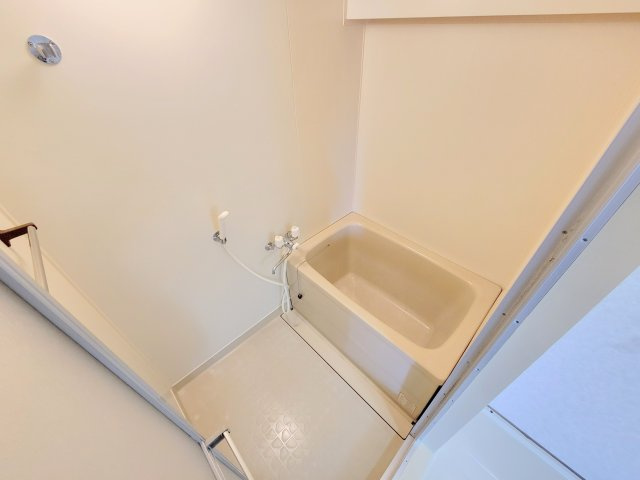 ロイヤルハイツ東生駒の浴室