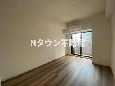 【寝室】 | S-RESIDENCE黒川本通一丁目 | ゆったり過ごせる居間です