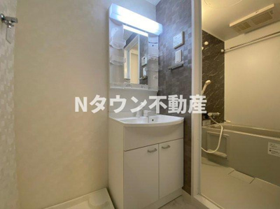 【独立洗面台】 | S-RESIDENCE黒川本通一丁目 | 独立洗面化粧台が付いています