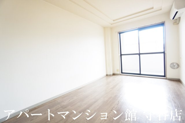 レインボーヒルズの居間・リビング