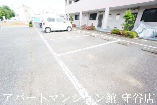 レインボーヒルズの駐車場