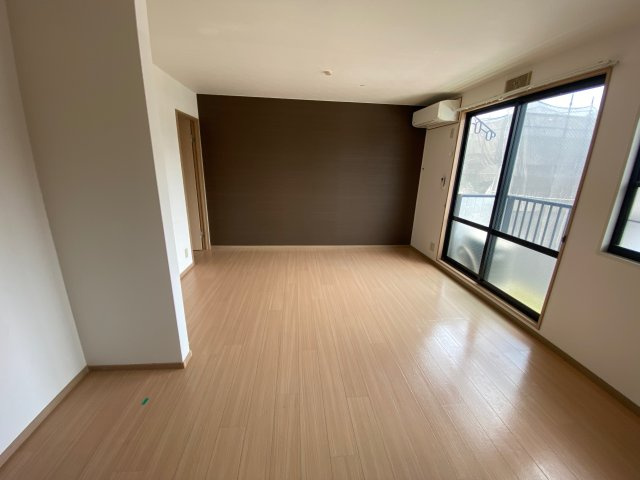 サンハイム下手野 A棟の居間・リビング