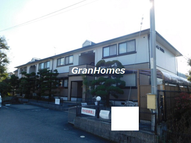 サンハイム下手野 A棟の外観