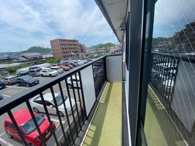 サンハイム下手野 A棟のバルコニー