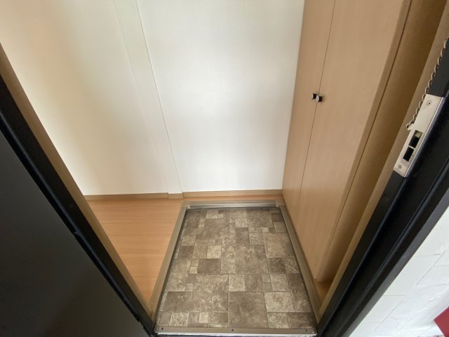 サンハイム下手野 A棟の玄関