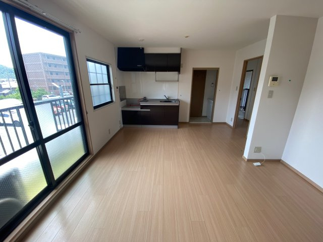 サンハイム下手野 A棟の居間・リビング