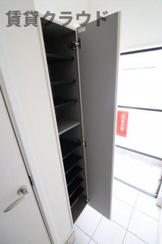 CAREL浜野Bの駐車場