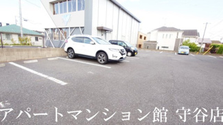 【駐車場】